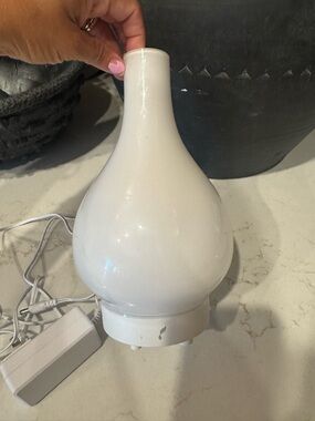 Young Living Lucia Artisan Diffuser -